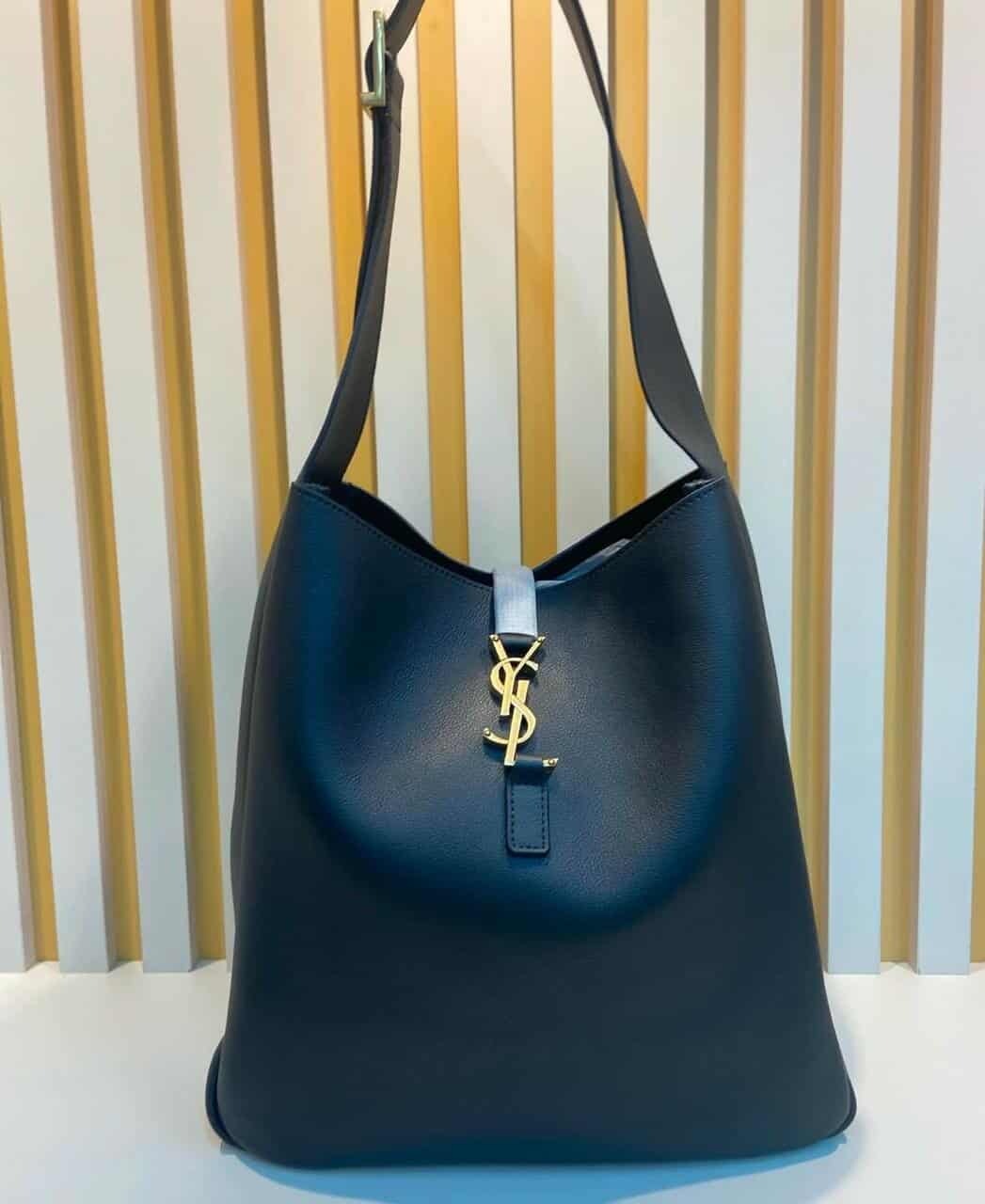 YVES SAINT LAURENT SMALL HANDBAG MADE OF GRAINED LEATHER