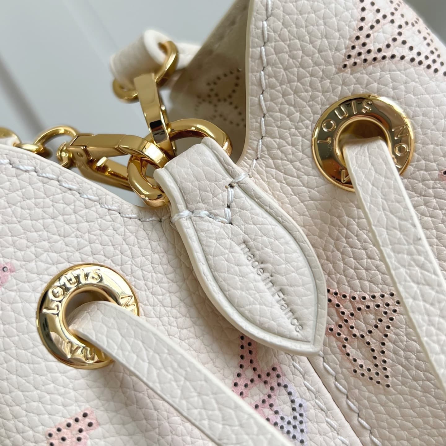 LOUIS VUITTON BELLA MAHINA HANDBAG