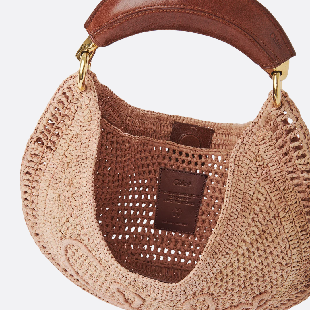 CHLOÉ SUMMER RAFFIA BANANA BAG