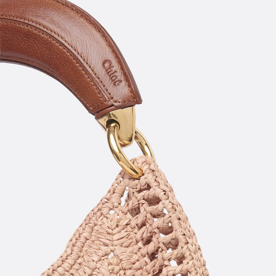CHLOÉ SUMMER RAFFIA BANANA BAG