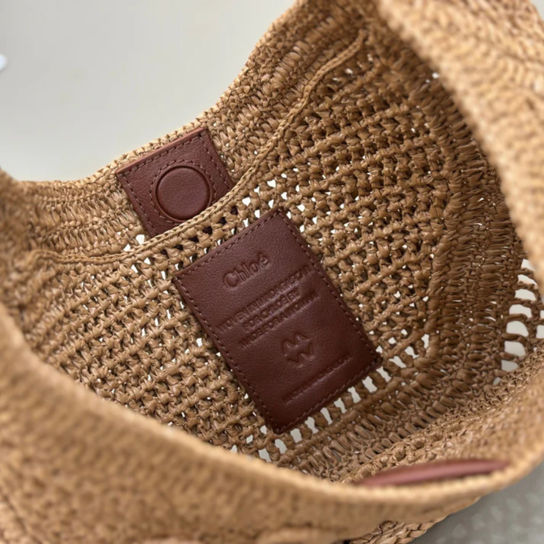CHLOÉ SUMMER RAFFIA BANANA BAG