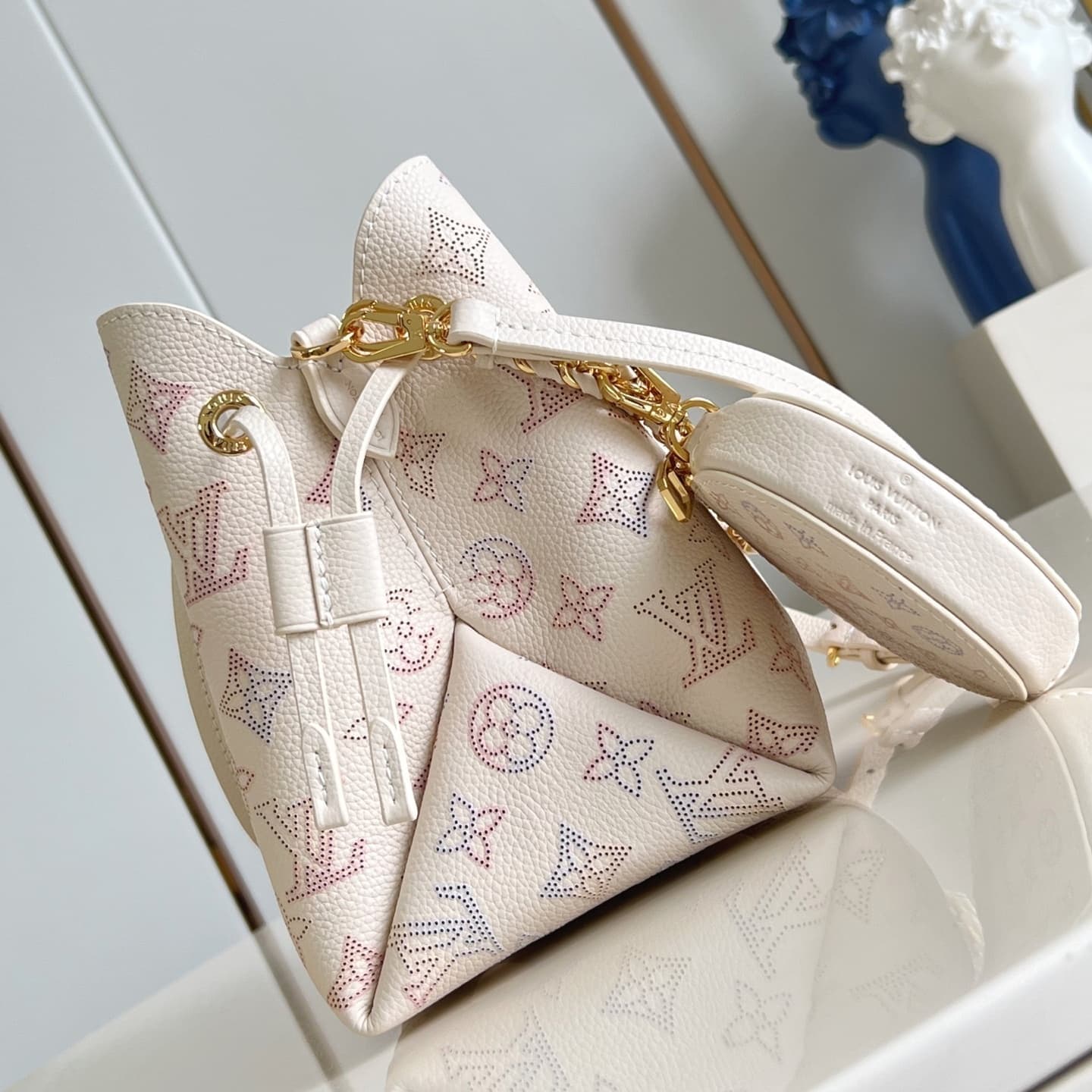 LOUIS VUITTON BELLA MAHINA HANDBAG